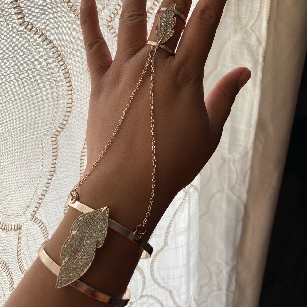 Ring Finger Leaf Braclet